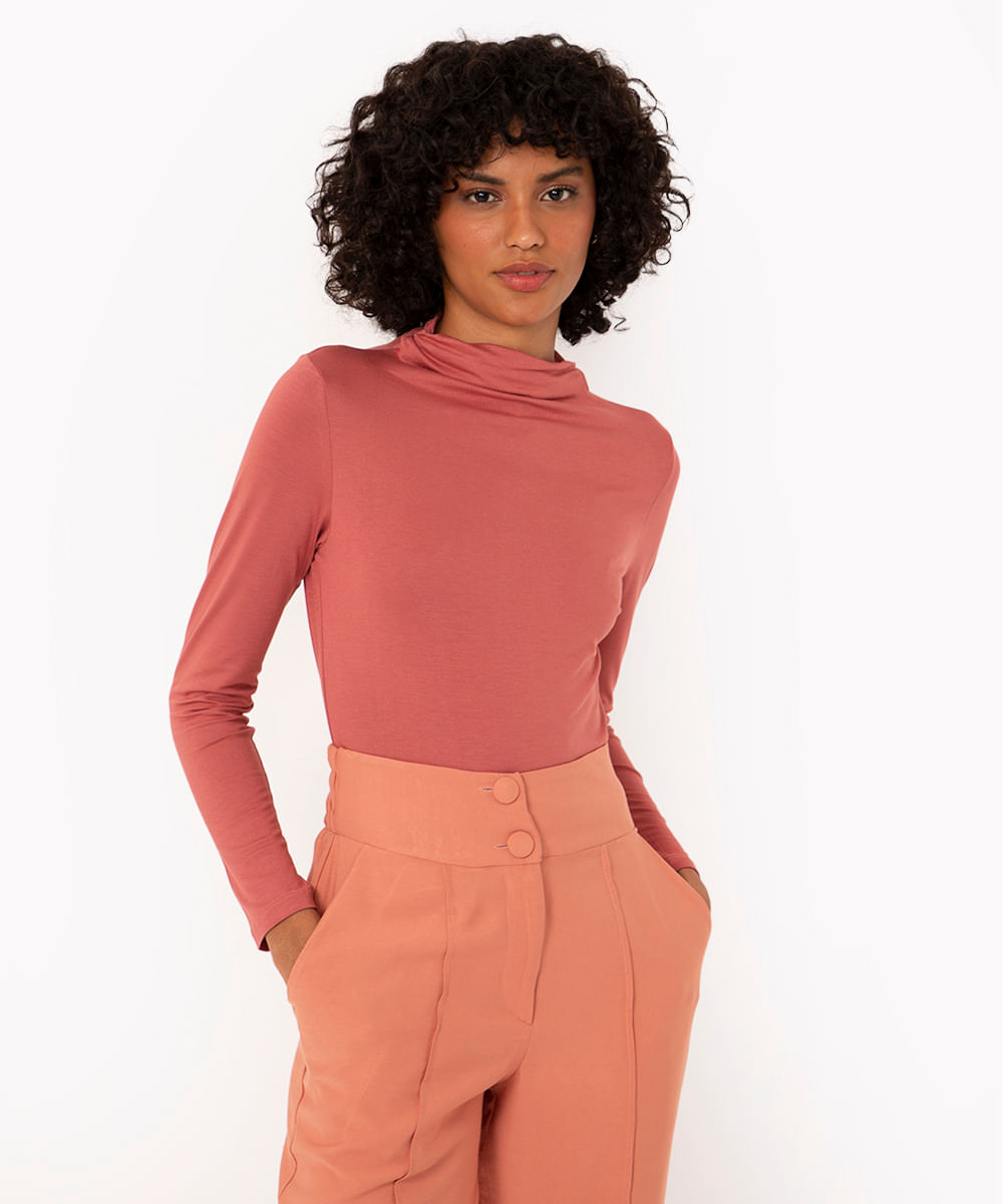 blusa de viscose gola alta manga longa rosa médio