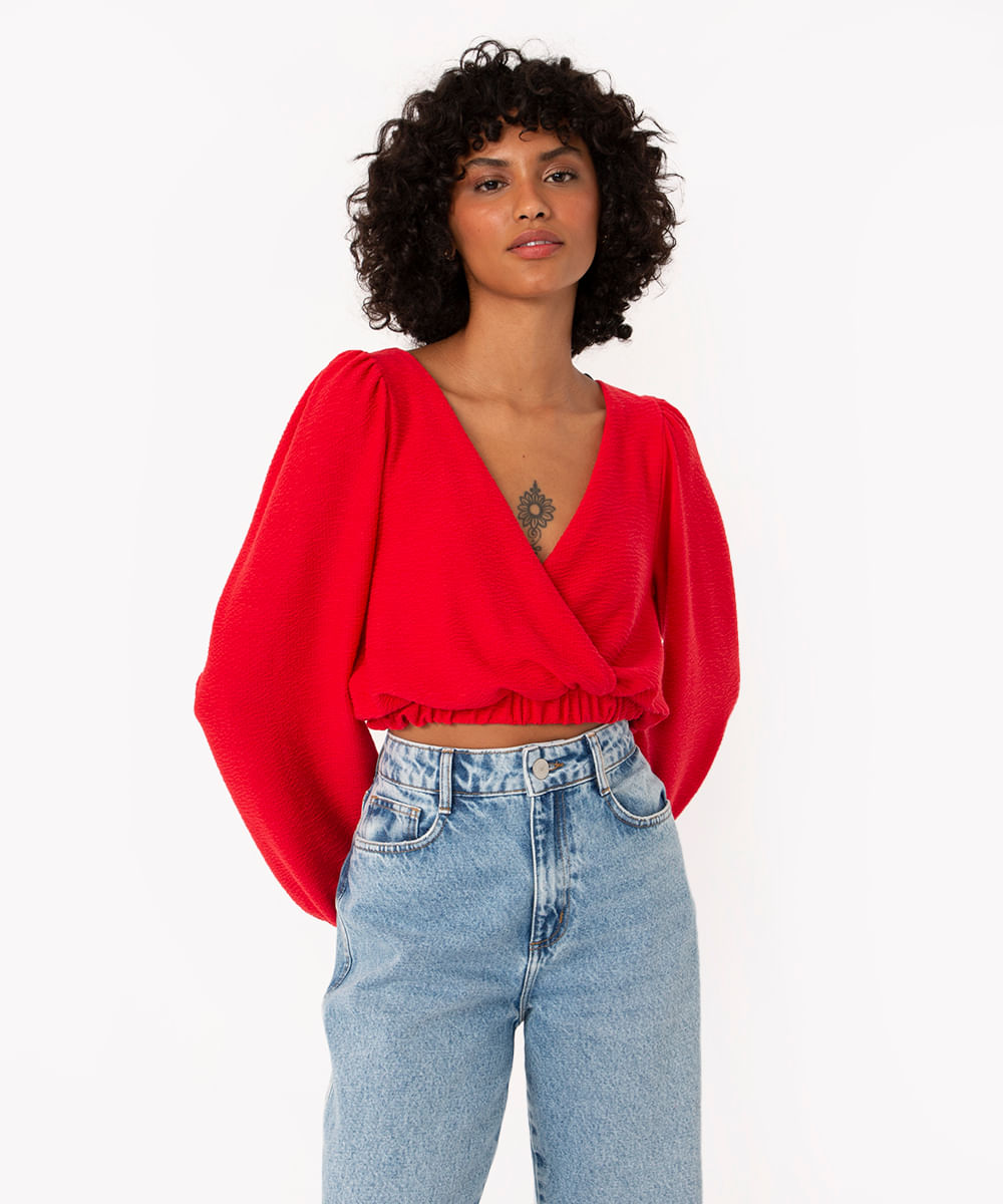 blusa texturizada com transpasse manga longa vermelho escuro