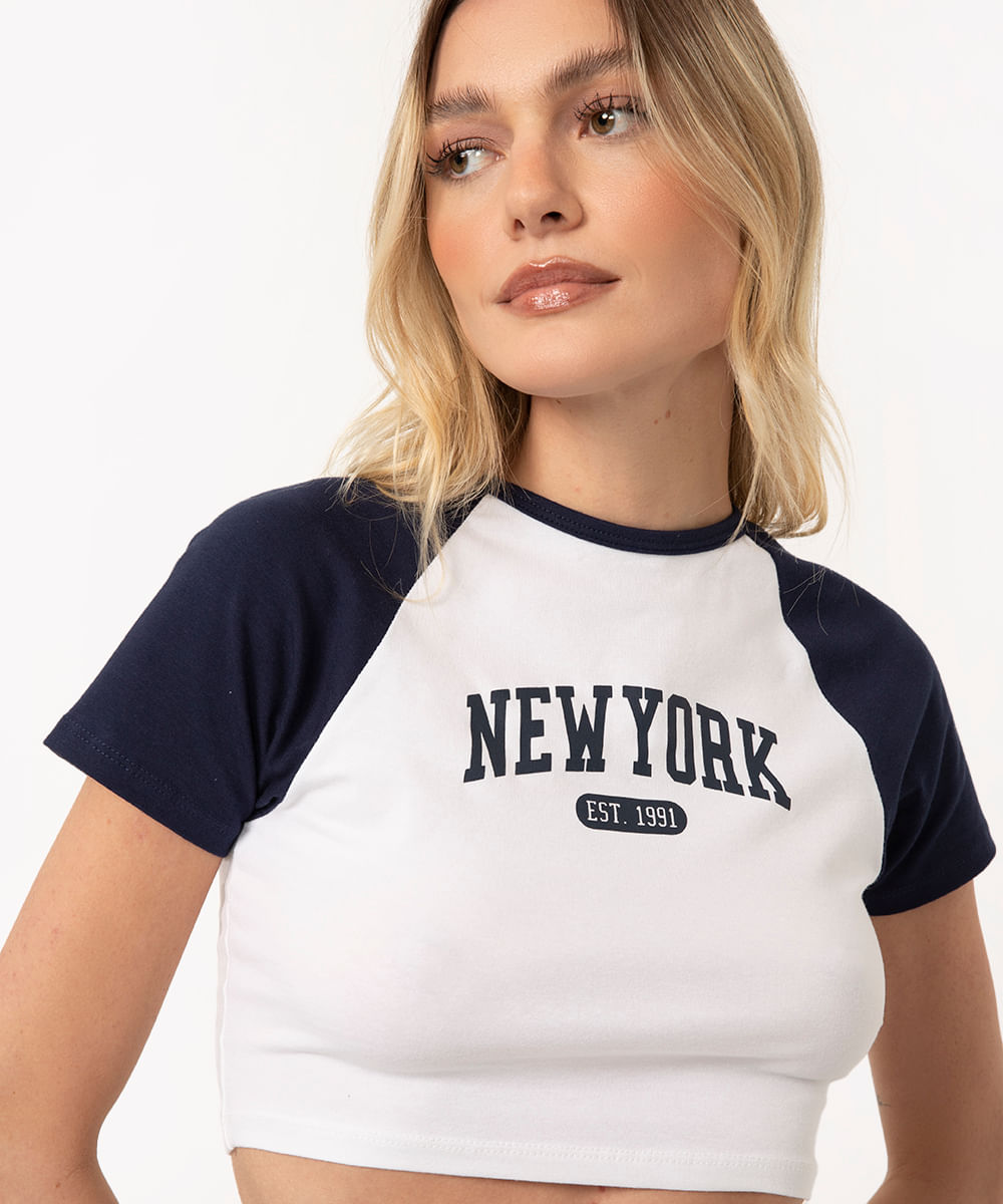 camiseta baby look new york off white