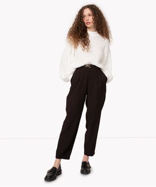 calça cenoura de viscose cintura alta preto