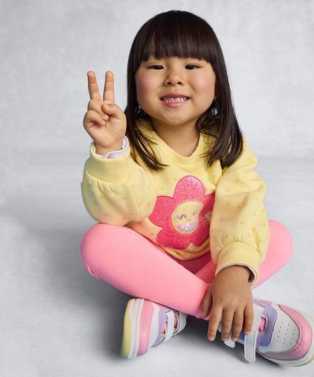 blusa de moletom infantil flor de paetê amarelo claro 1 blusa de moletom infantil flor de paetê amarelo claro 1