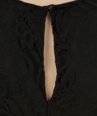 Vestido-em-Renda-Preta-8223490-Preto_4