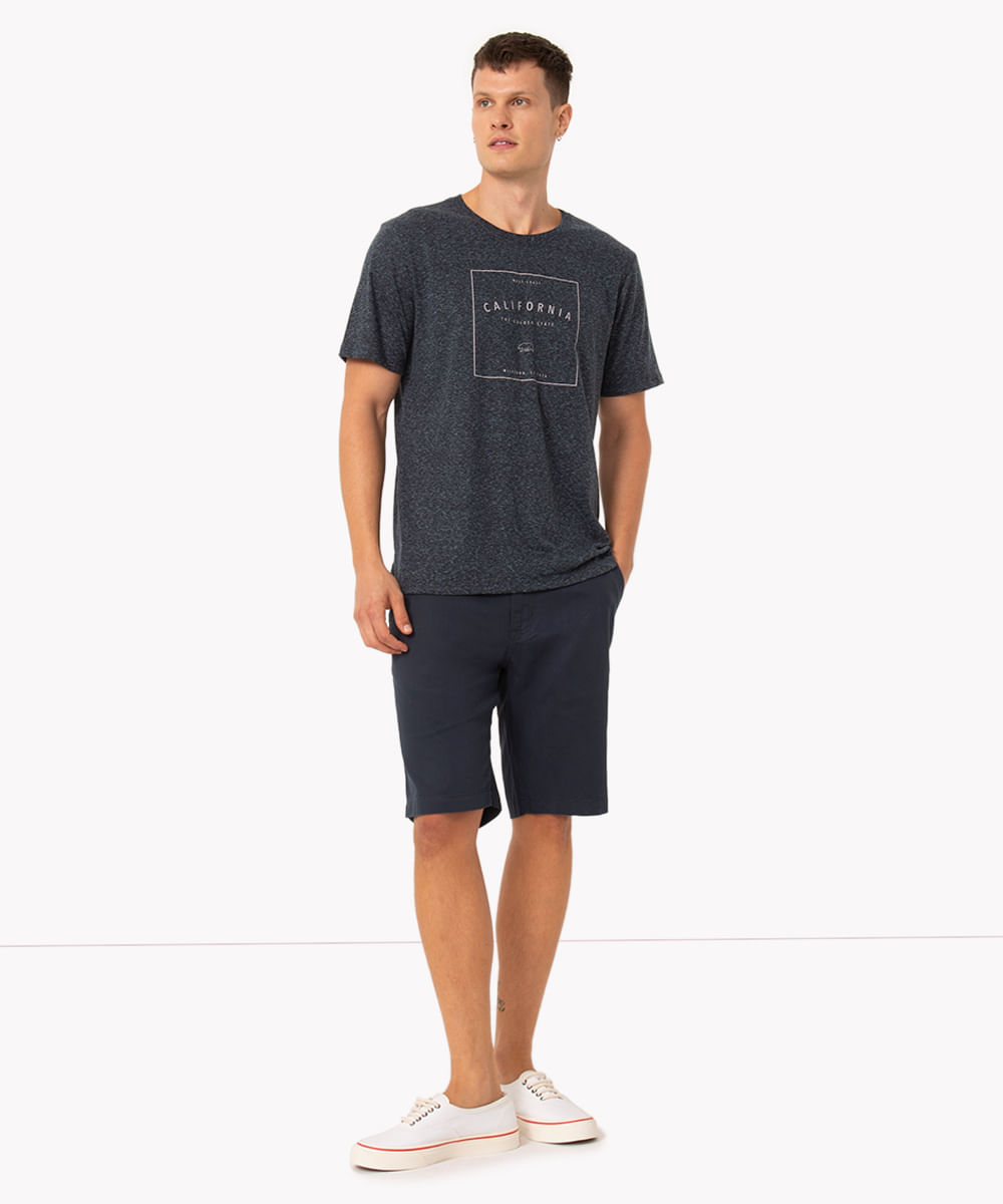 Bermuda Reta de Sarja - azul marinho