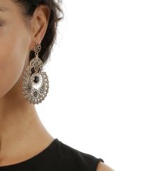 Par-de-Brincos-com-Pedraria-Dourado-8108813-Dourado_2