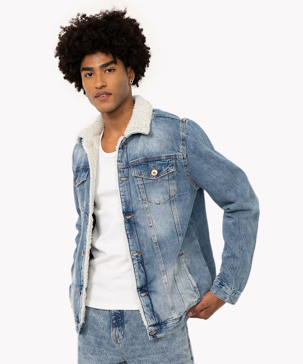 jaqueta trucker jeans com gola sherpa azul médio