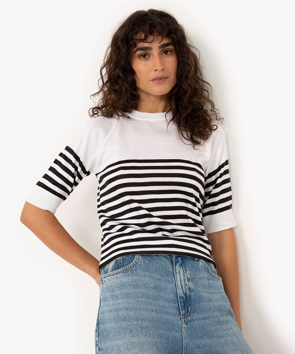 blusa em tricot listrada manga curta off white