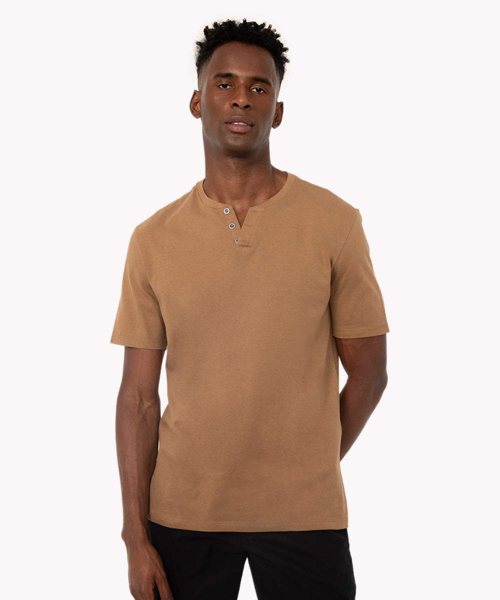 camiseta básica manga curta gola portuguesa - tabaco