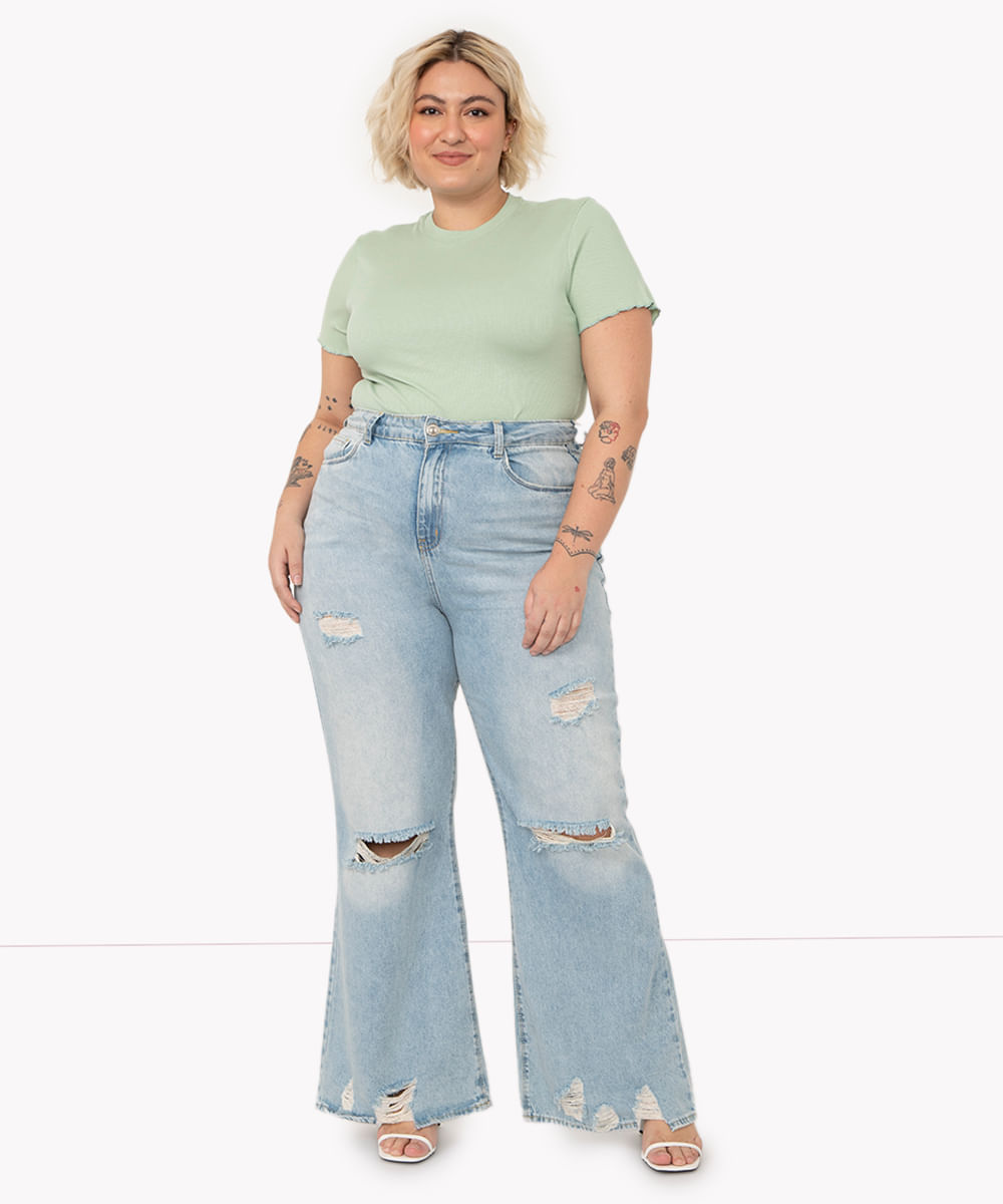 calça jeans plus size wide leg destroyed cintura super alta azul claro