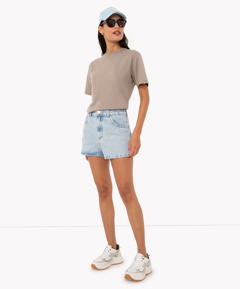 short jeans reto cintura super alta azul claro