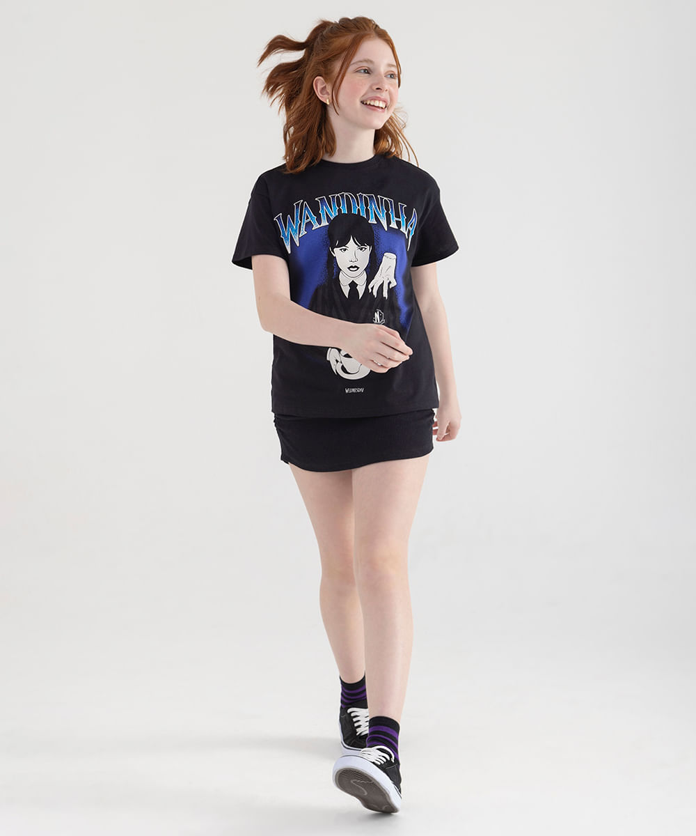 camiseta juvenil wandinha manga curta preto