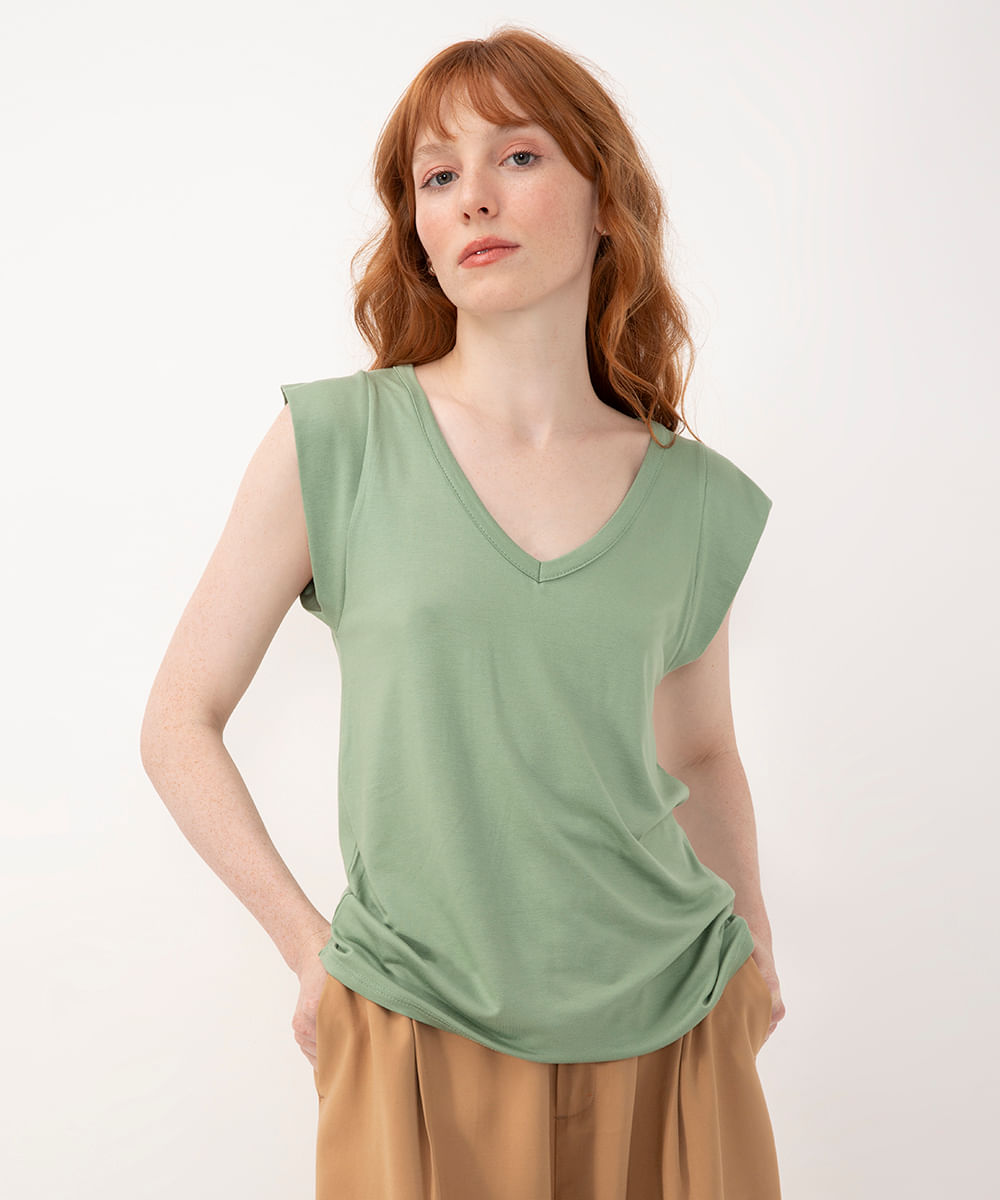 blusa de viscose decote v manga curta verde médio