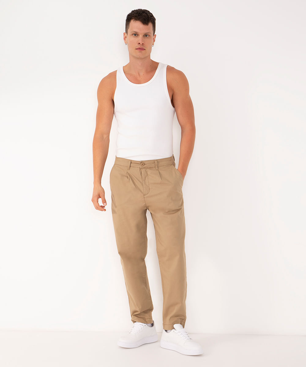 calça de sarja tapered cropped com bolso kaki