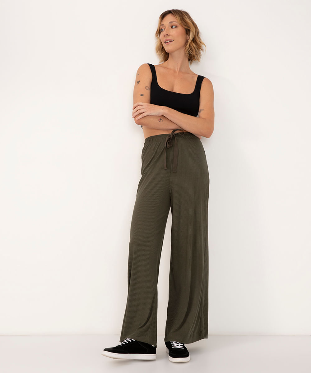 calça canelada wide leg cintura alta com elástico e cordão verde militar