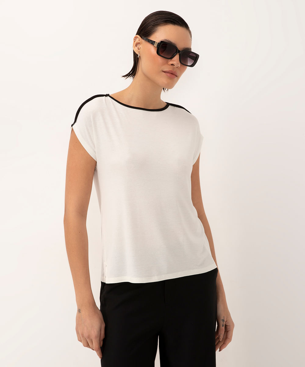 blusa de viscose manga curta com detalhe off white