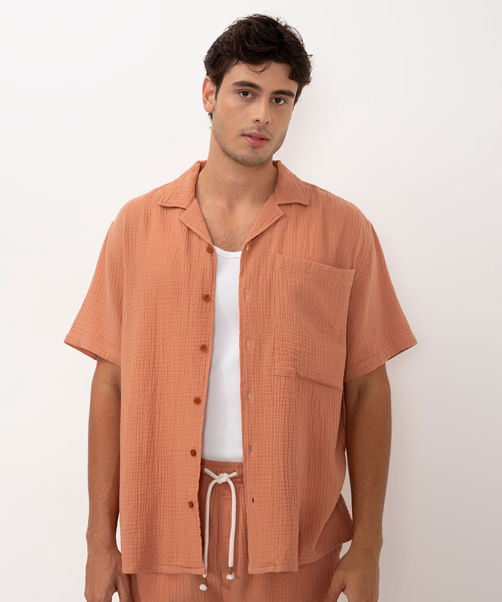 camisa de algodão texturizada com bolso manga curta laranja