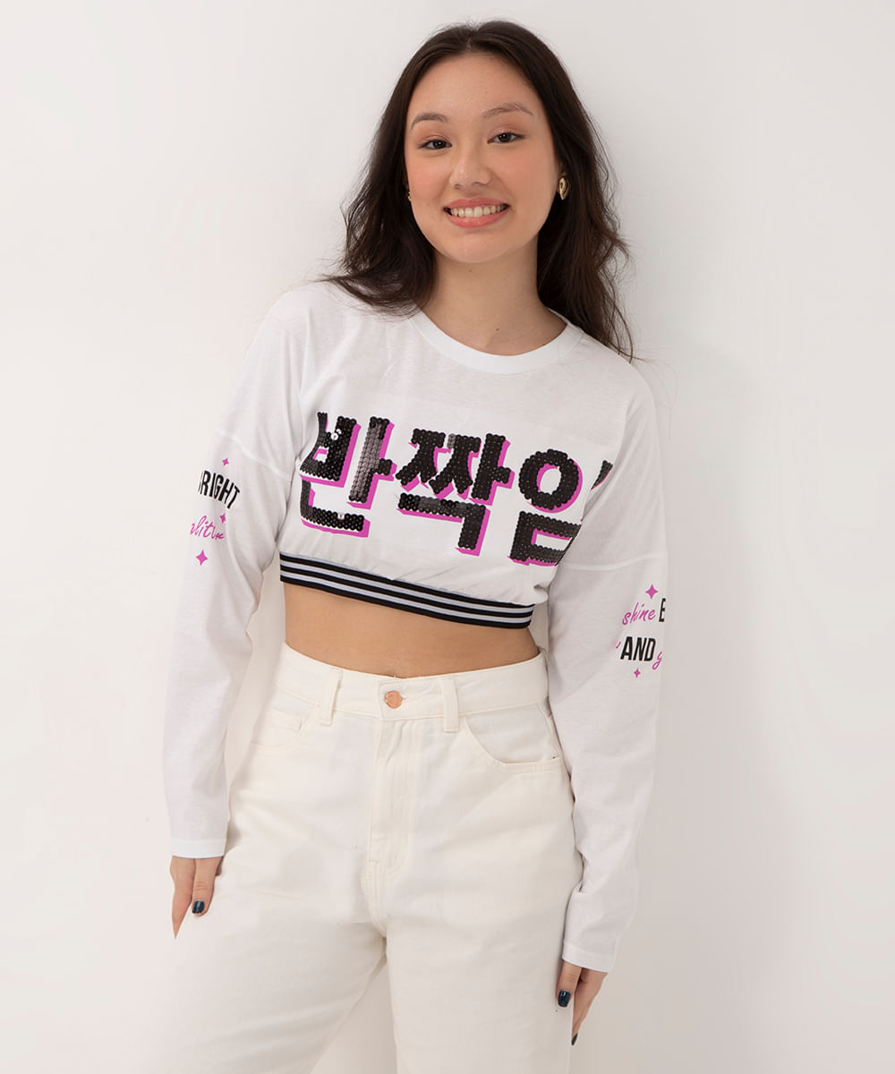 blusa juvenil cropped ideograma paetê off white