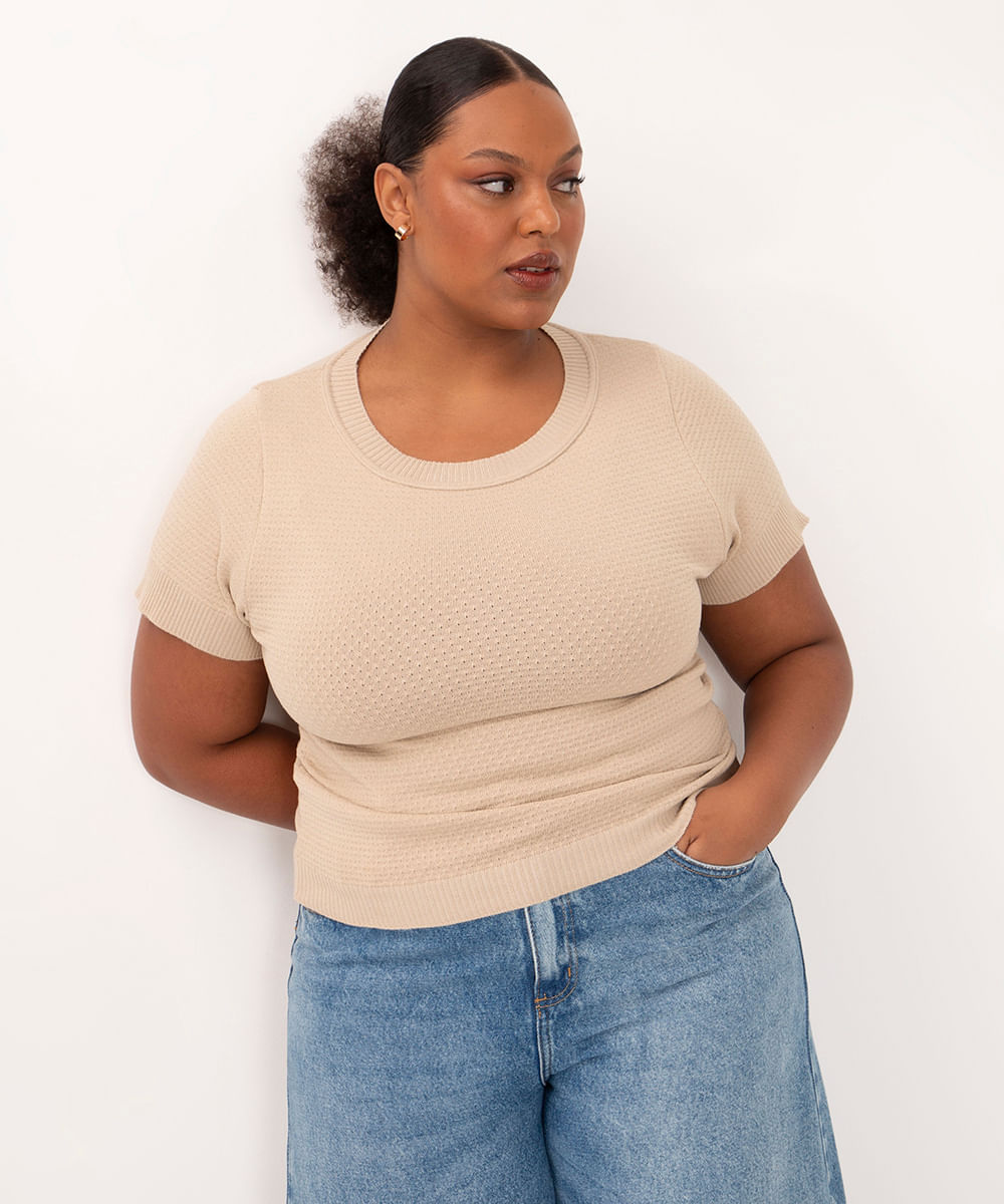 blusa de tricot plus size manga curta areia