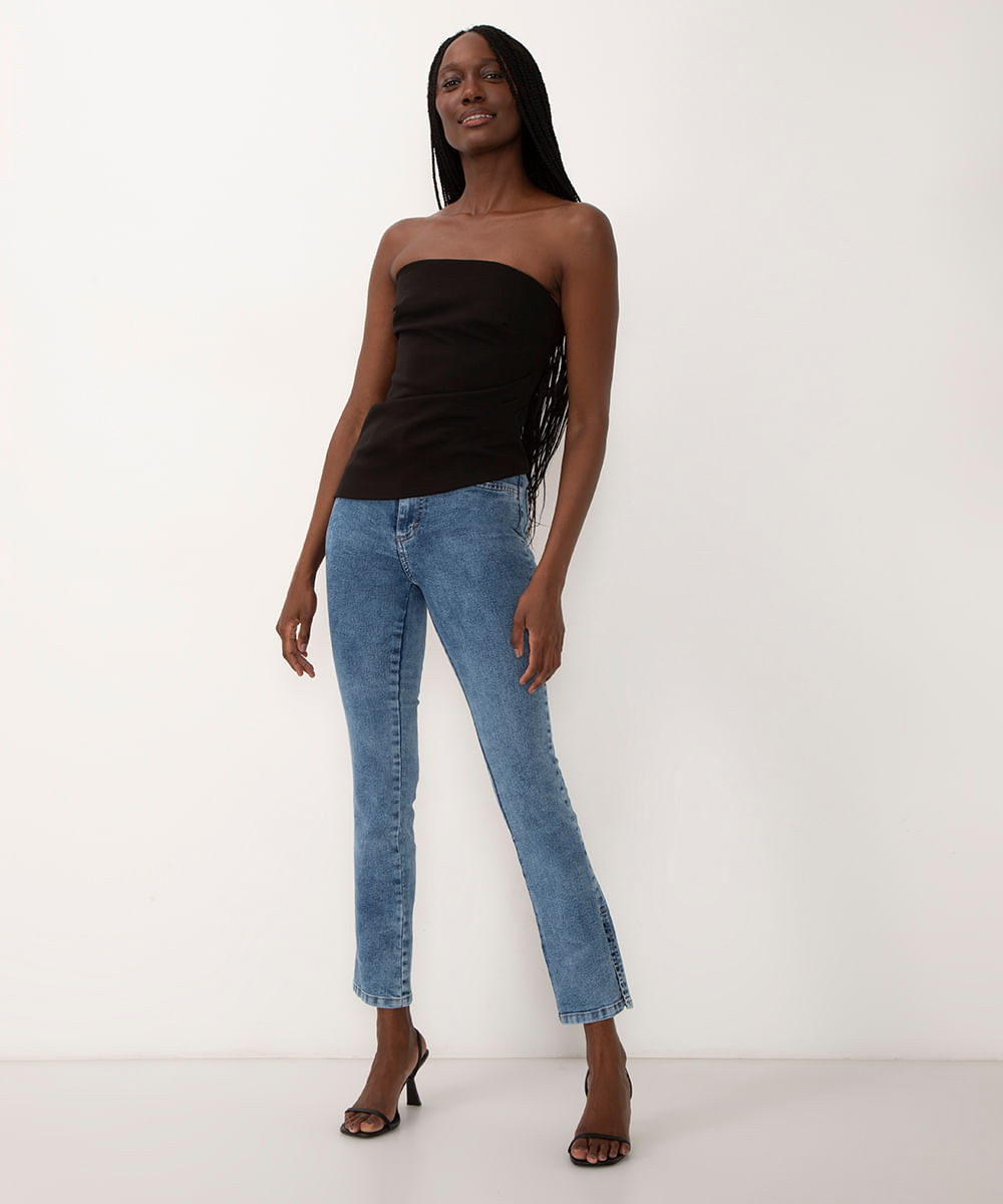 calça jeans reta com fenda cintura alta sawary azul claro