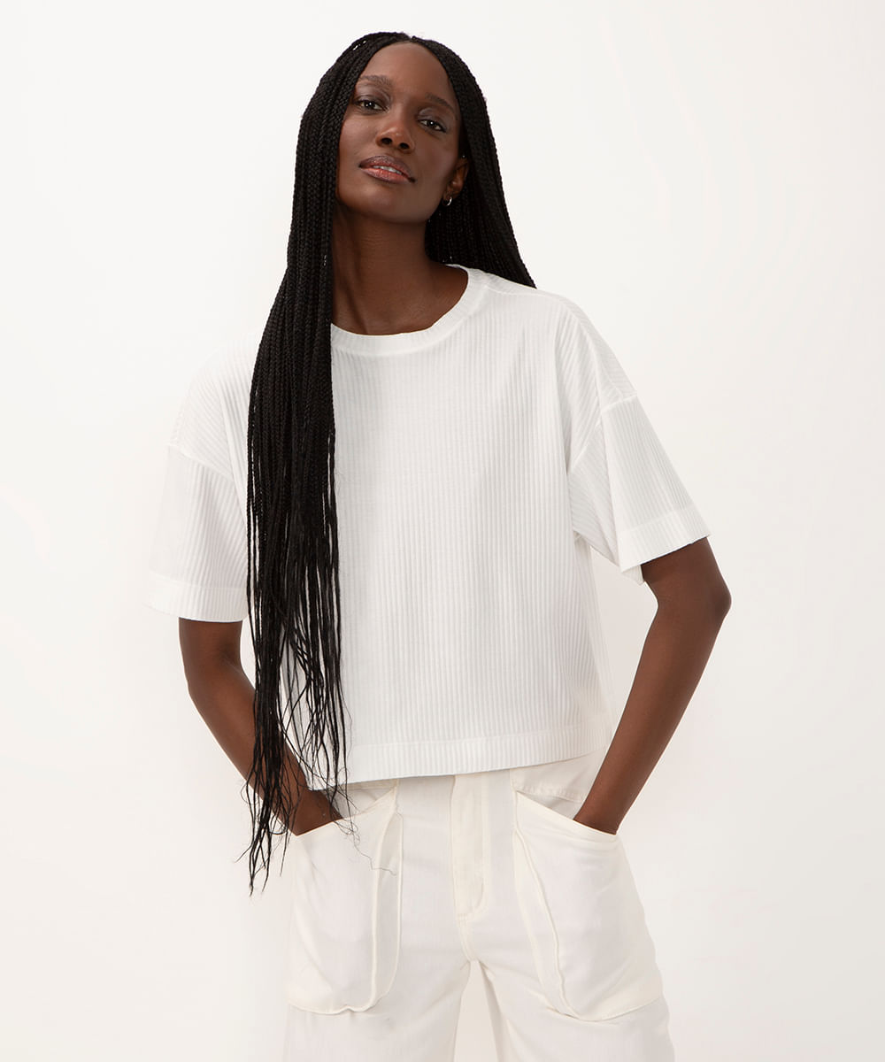 blusa de viscose básica canelada manga curta off white