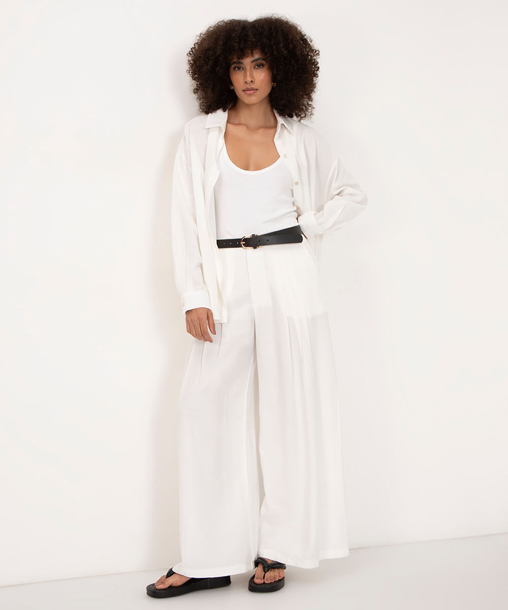 calça alfaiataria wide leg com pregas e bolsos off white