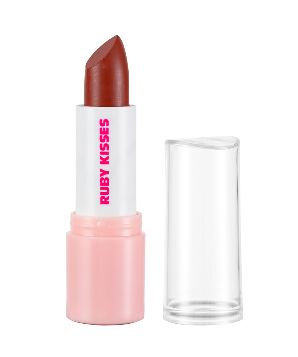 batom clássico ruby kisses mistério
