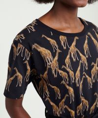T-shirt-Feminina-Mindset-Estampada-de-Girafas-Manga-Curta-Preta-9394893-Preto_5