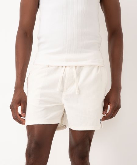 short de veludo cotelê com bolsos off white P short de veludo cotelê com bolsos off white P