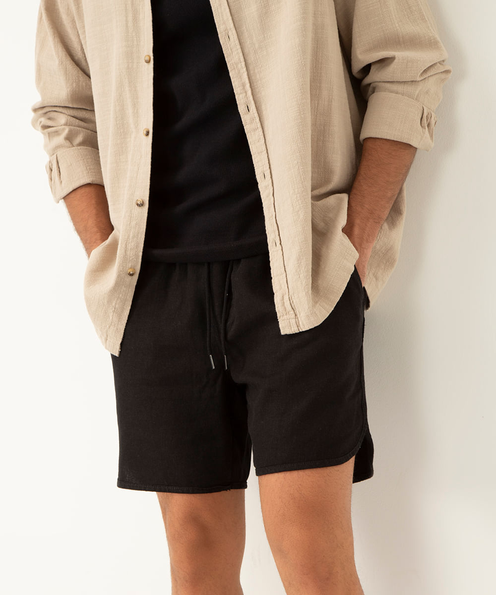 bermuda jogger com linho barra redonda preto