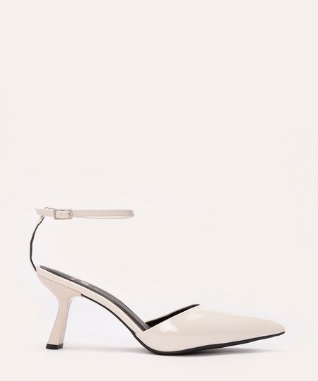 scarpin salto alto bico fino em verniz mindset off white 35
