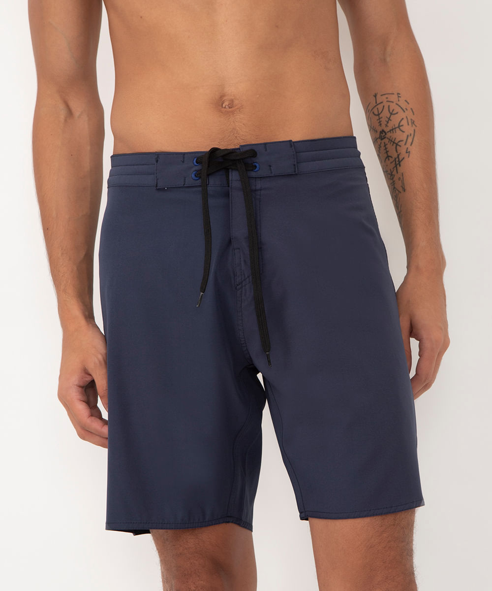 bermuda boardshort com cordão e bolso azul