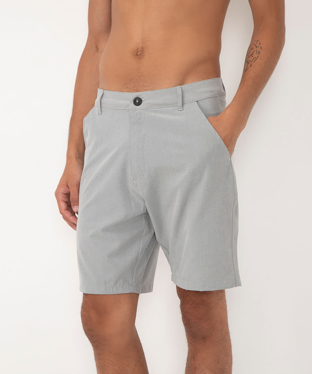 bermuda boardshort com bolsos cinza claro