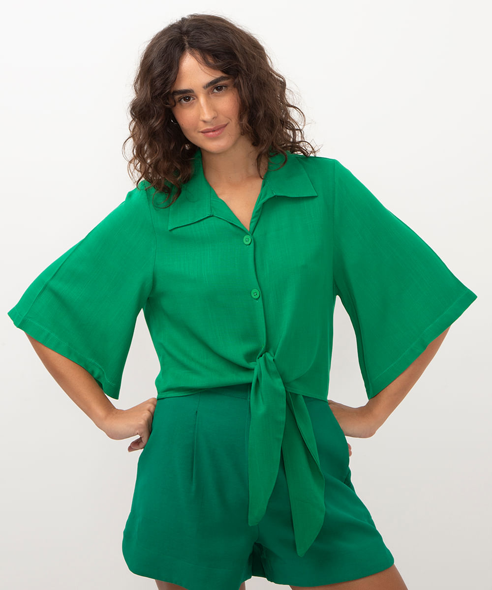 cropped camisa de viscose com nó manga curta verde