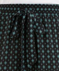 Calca-Pantacourt-Floral-Preta-8259463-Preto_4