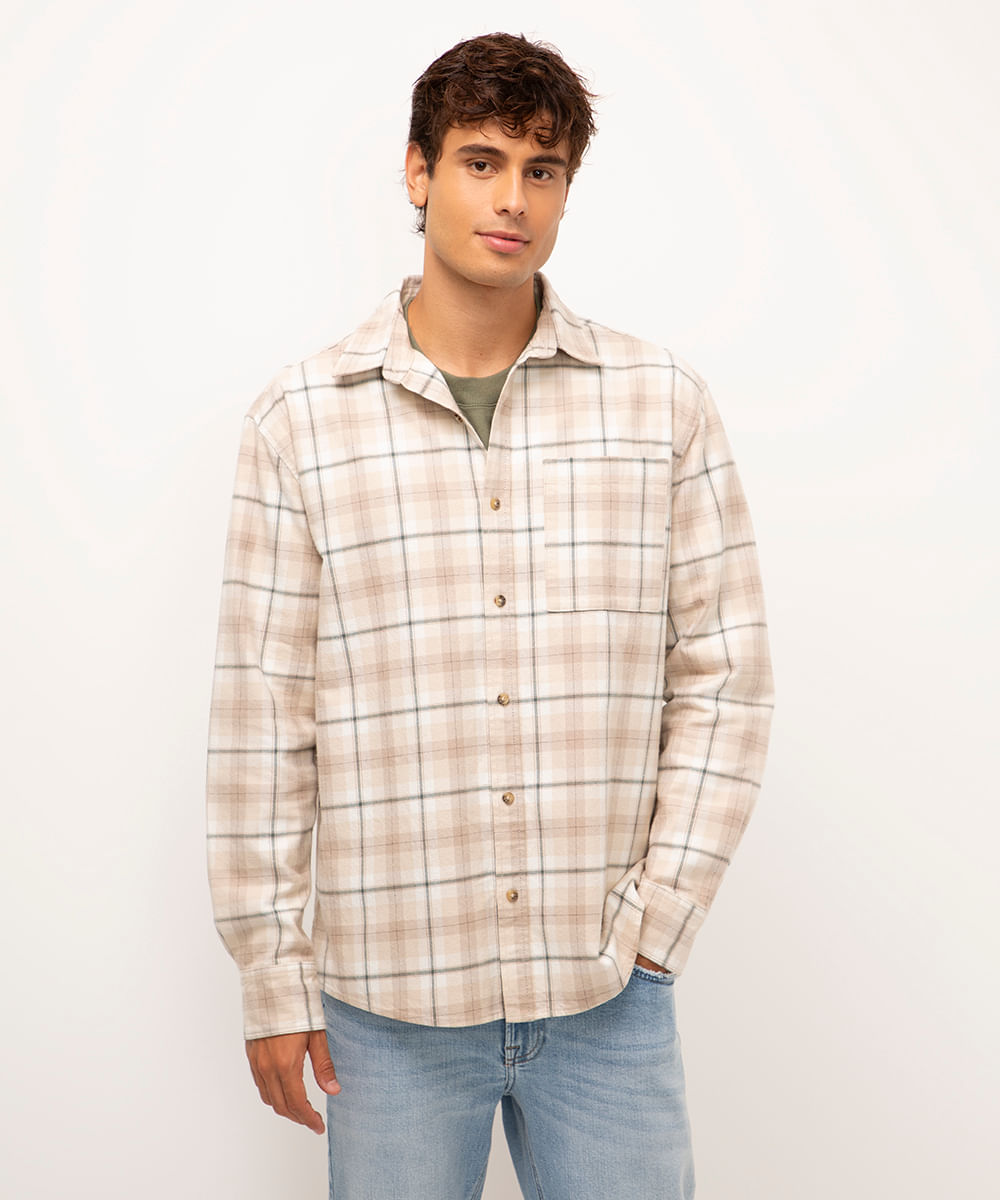 camisa flanelada xadrez com bolso bege