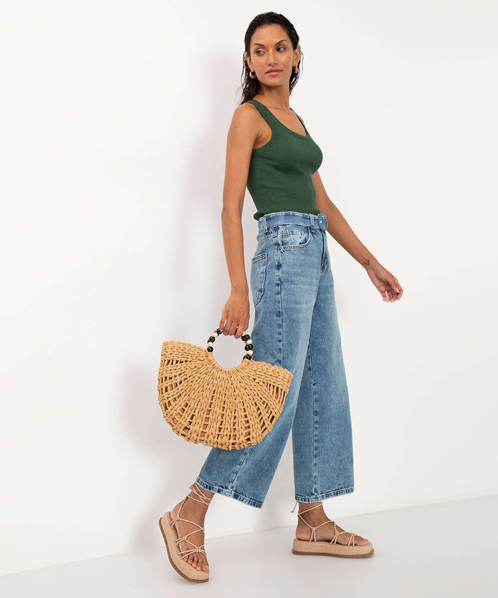 calça jeans wide leg cropped com cinto azul