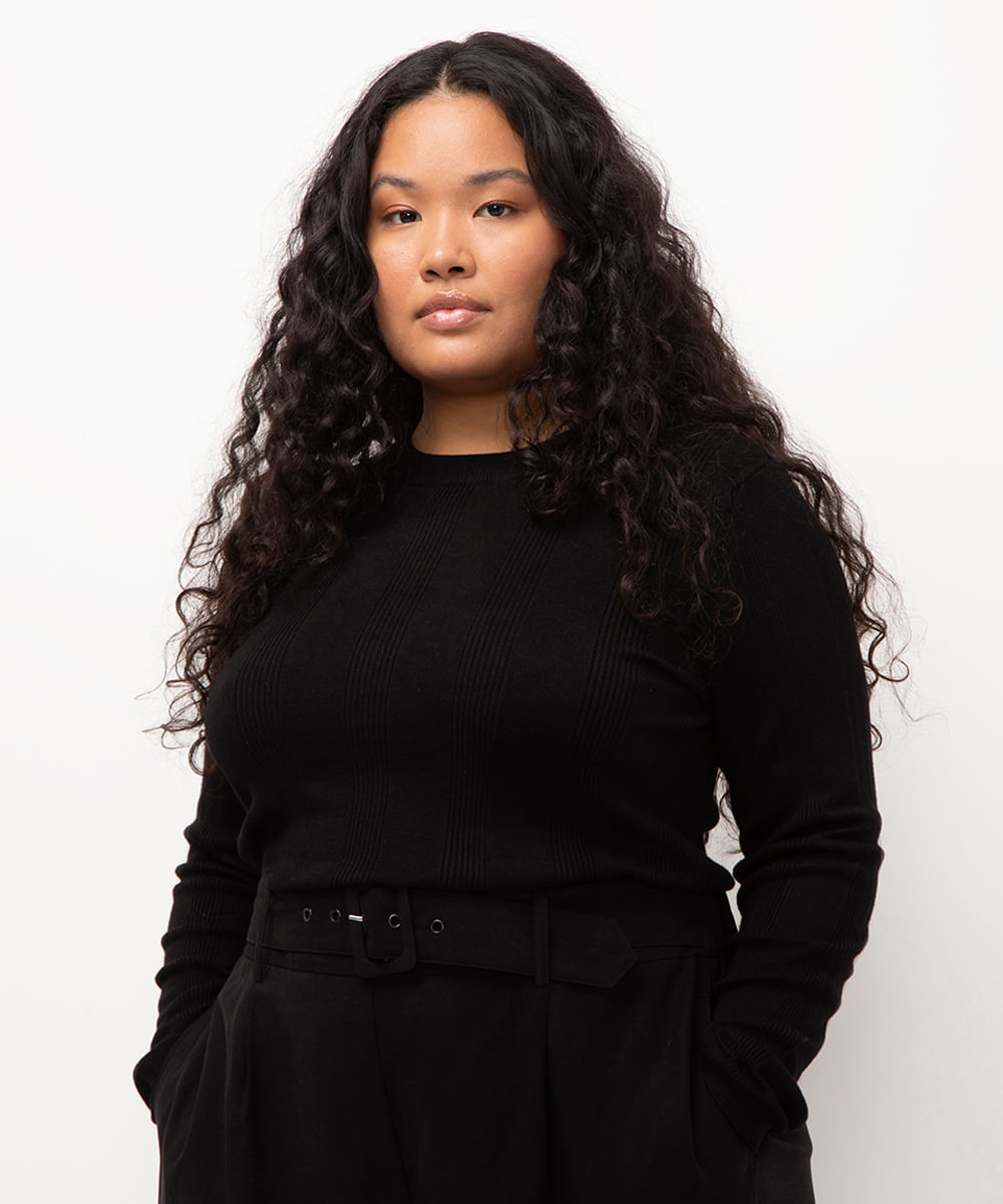 suéter de tricot plus size canelado preto