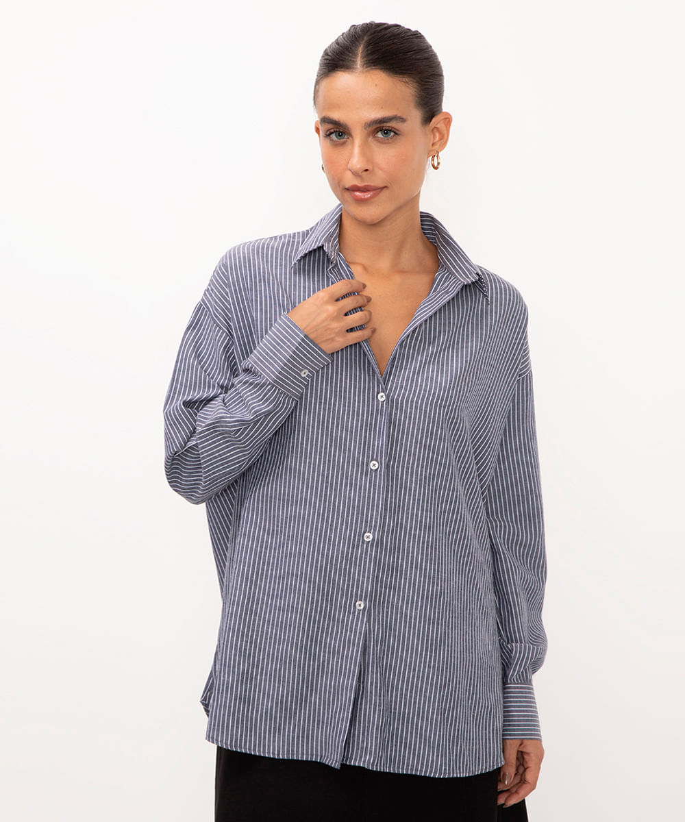 camisa oversized listrada azul marinho