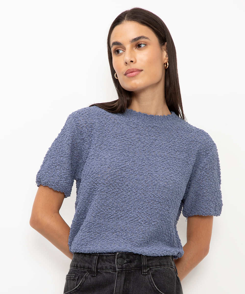 blusa de tricot com recorte azul médio