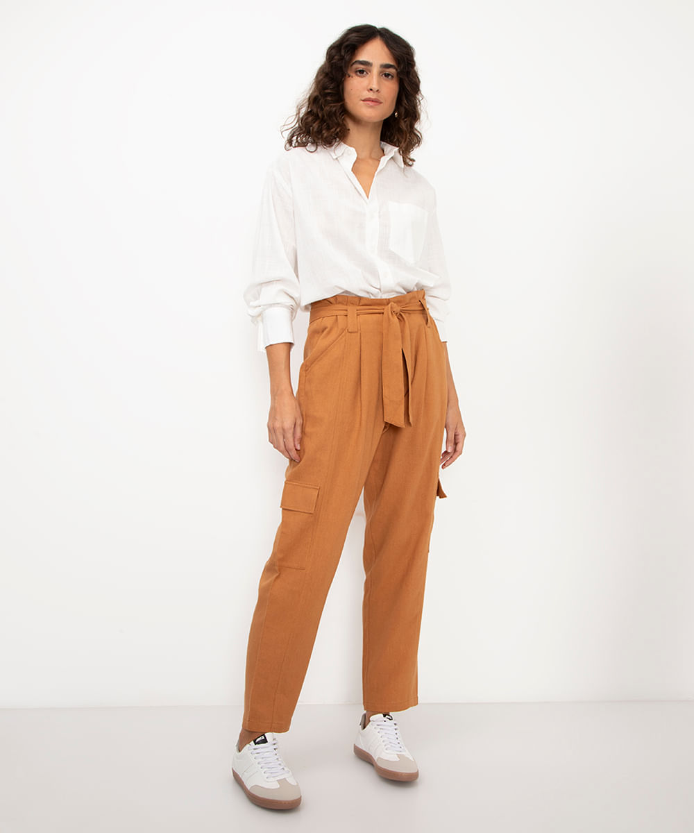 calça cargo com linho cintura alta bege