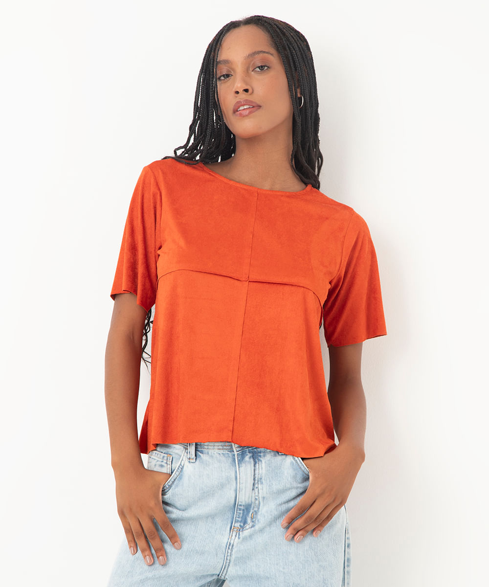 blusa em suede manga curta com recortes marrom - terracota