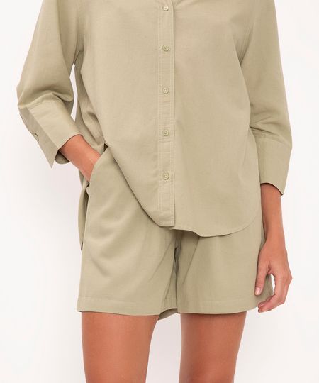 short alfaiataria com linho cintura alta verde médio 36 short alfaiataria com linho cintura alta verde médio 36