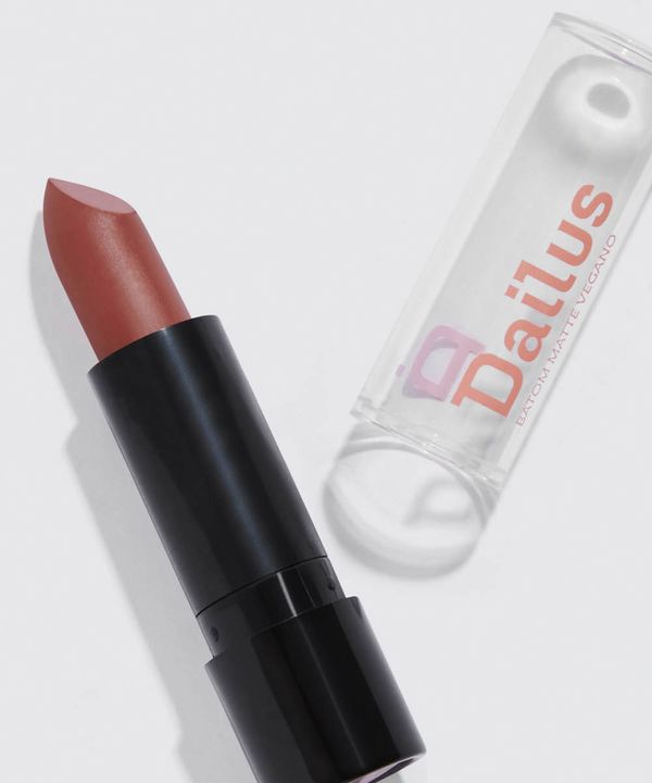 batom dailus matte destemida UNICO