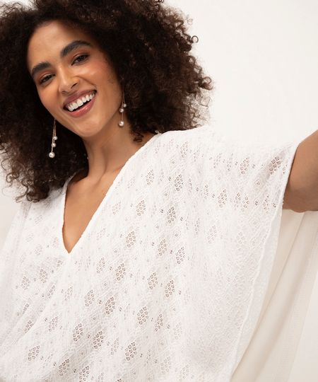 blusa de viscose rendada manga morcego off white PP blusa de viscose rendada manga morcego off white PP