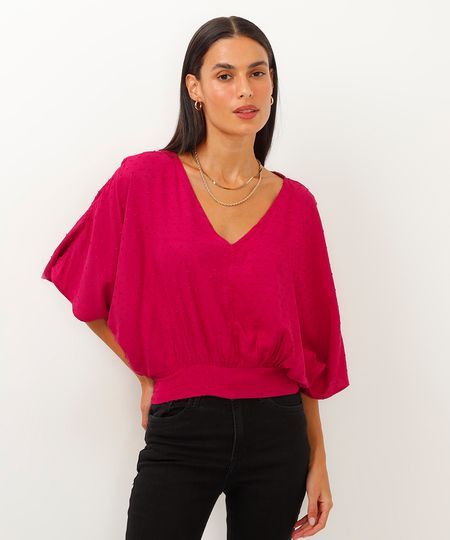 blusa bata de viscose cropped com textura em poá rosa PP
