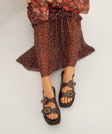 sandália flatform com tachas e fivela oneself marrom 34