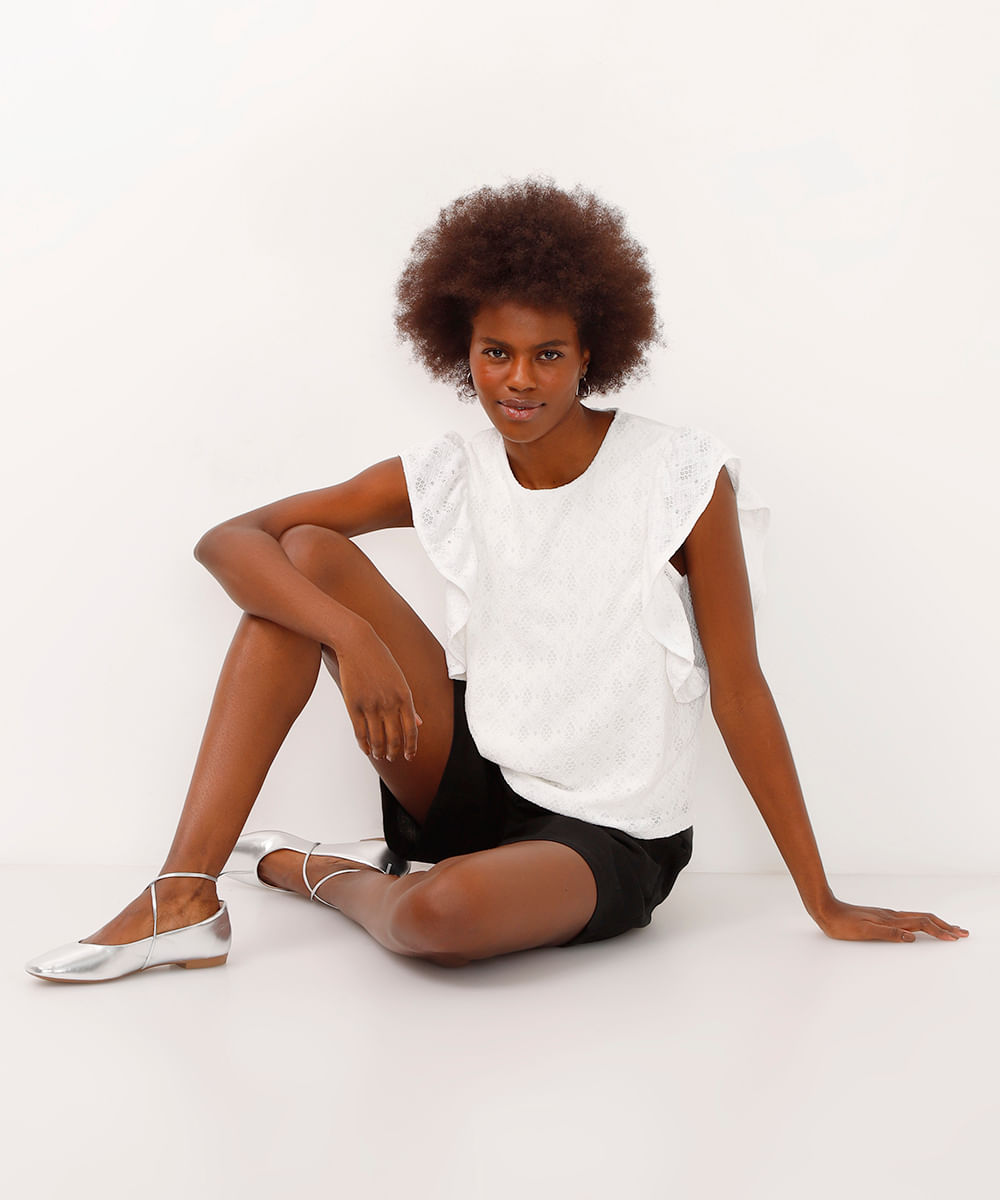 blusa de laise manga com babados off white