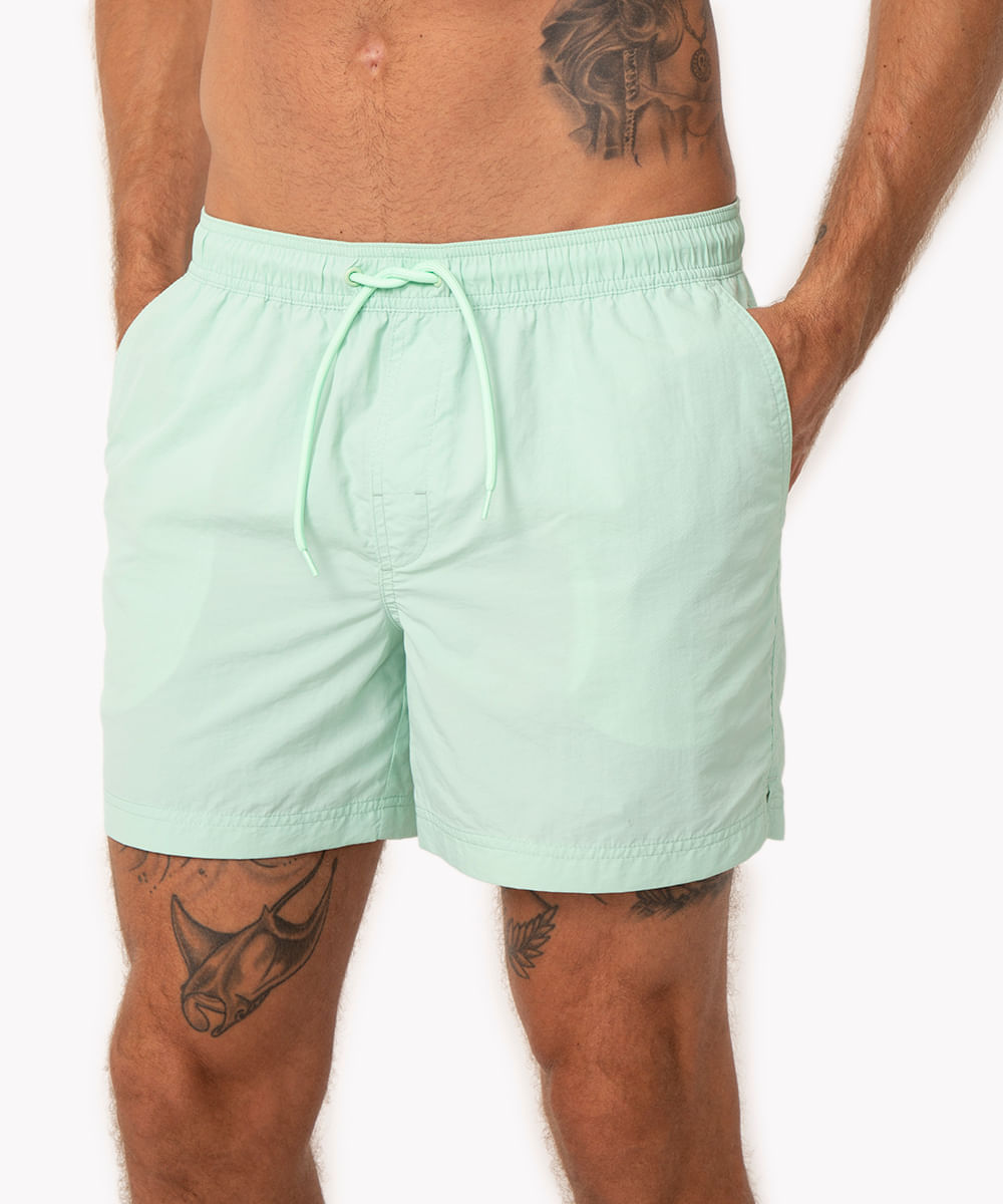 short curto com cordão verde