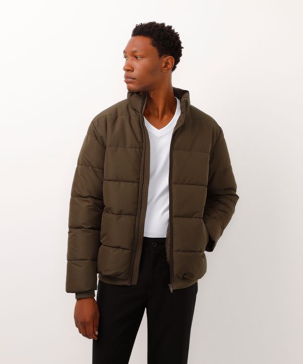 jaqueta puffer com bolsos verde militar M