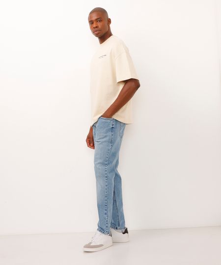 calça jeans carrot com bolsos azul claro 36