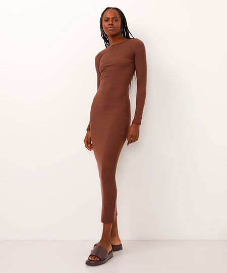 vestido longo de viscose canelada marrom G